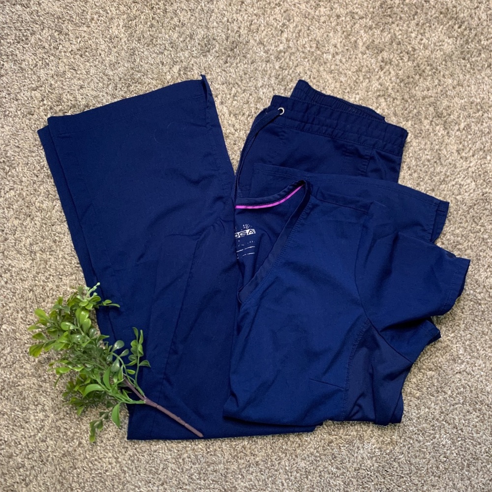 Navy blue scrub set healing hands small
